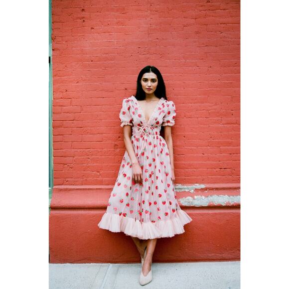 Lirika Matoshi Strawberry V-Neck Short Sleeves Midi Dress - M - Picture 4 of 5